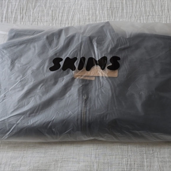 SKIMS Boyfriend Fleece Half Zip Pullover Size:XS Zircon - Picture 8 of 11